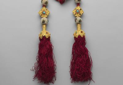 图片[3]-Pair of threaded silk purple tassel ornaments with gold and gem beads, Qing dynasty, 18th c., Work of the Muslim regions-China Archive